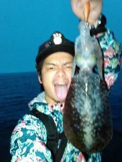 ヒットエギは12号赤テープ